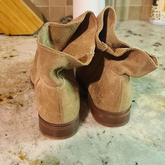 Chocolat blu Suede tan pointed toe booties - Picture 4 of 6